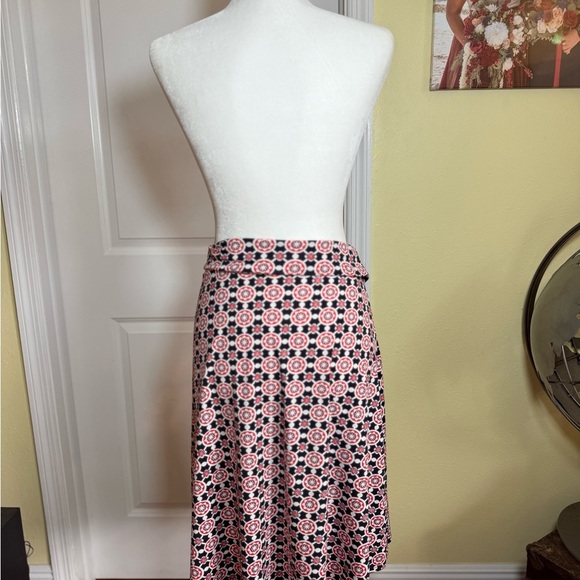 LULAROE Stylish Black and Red Strapless Shirt or Skirt, size large - Picture 7 of 7